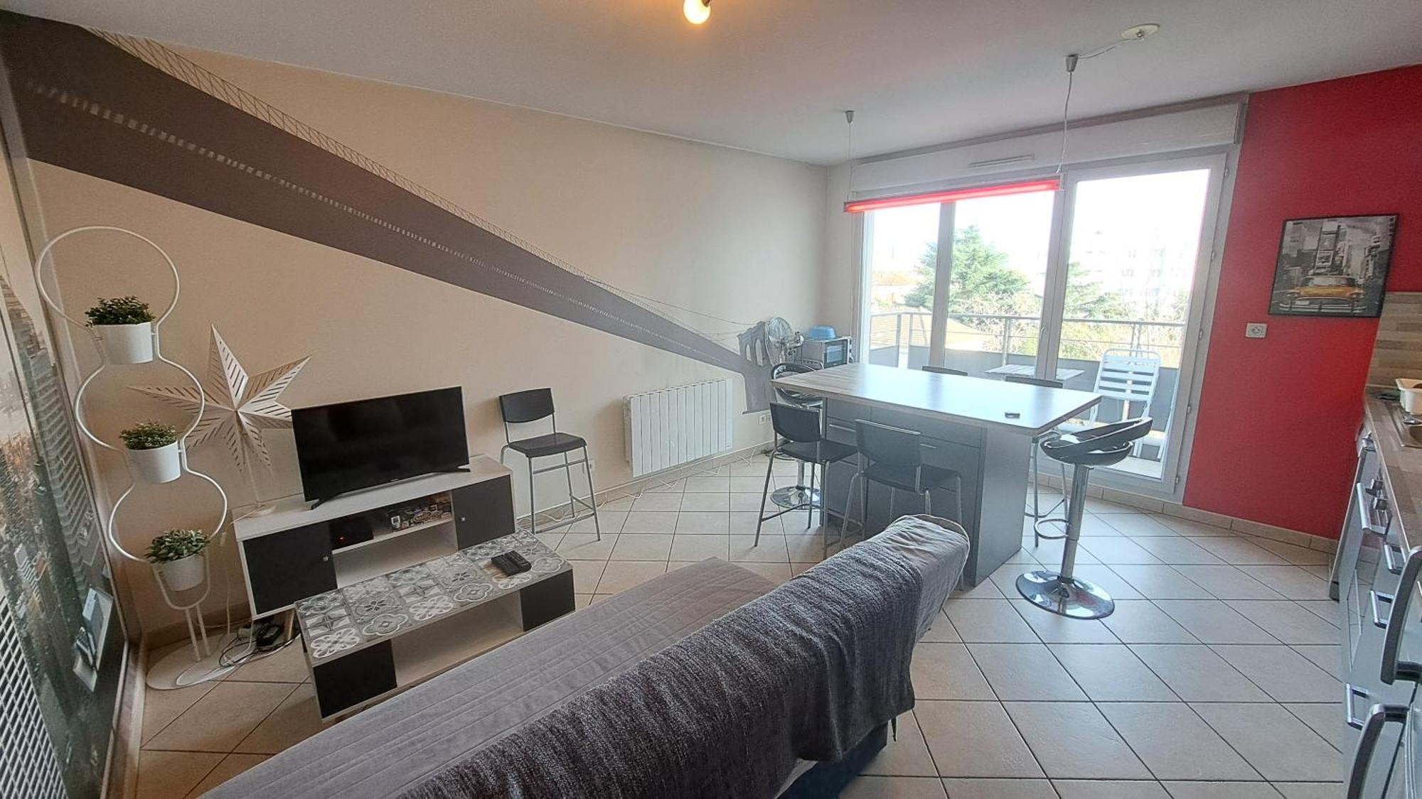 Appartement Cosy 3 Pieces Avec Garage Privatif Saint-Priest  Extérieur photo